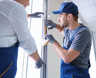 glass repair experts in Wright, FL